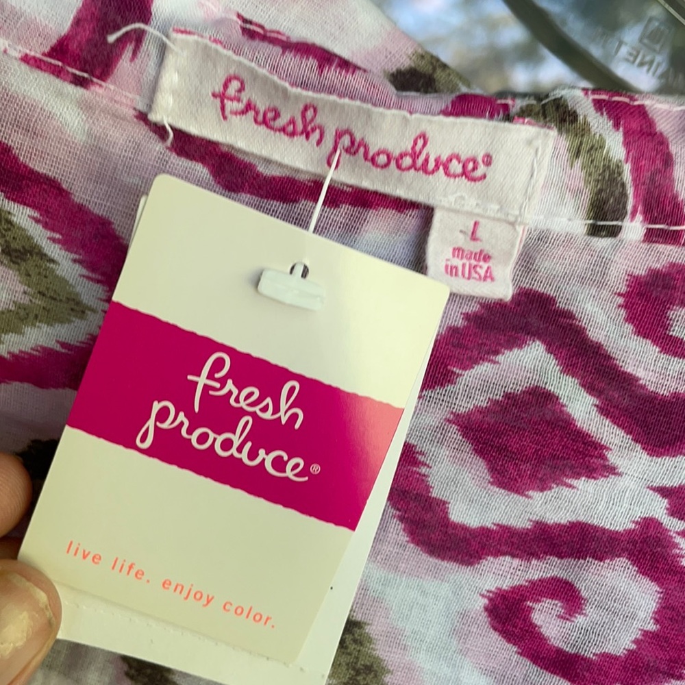 Fresh produce button down